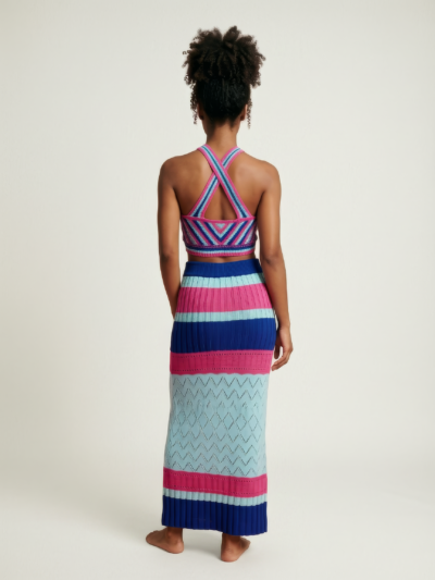 Conjunto Faro em Tricô Listrado (Top e Saia Longa) – Azul e Rosa