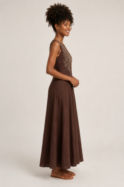Vestido Longo com Bordado Elegante