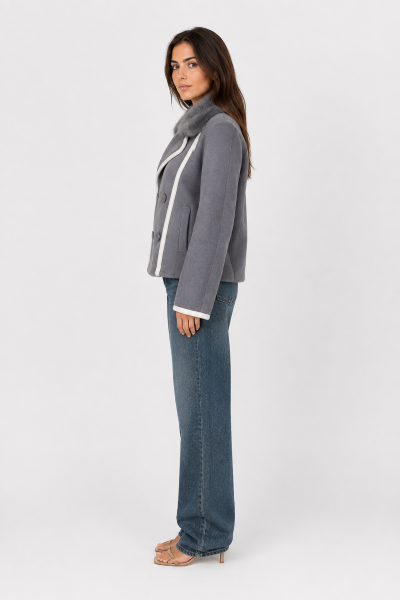 Casaco Feminino de Inverno com Gola de Pêlo